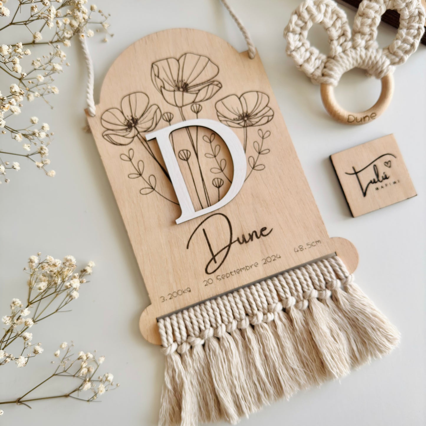 Natalicio de madera personalizado para colgar  con flecos de algodón